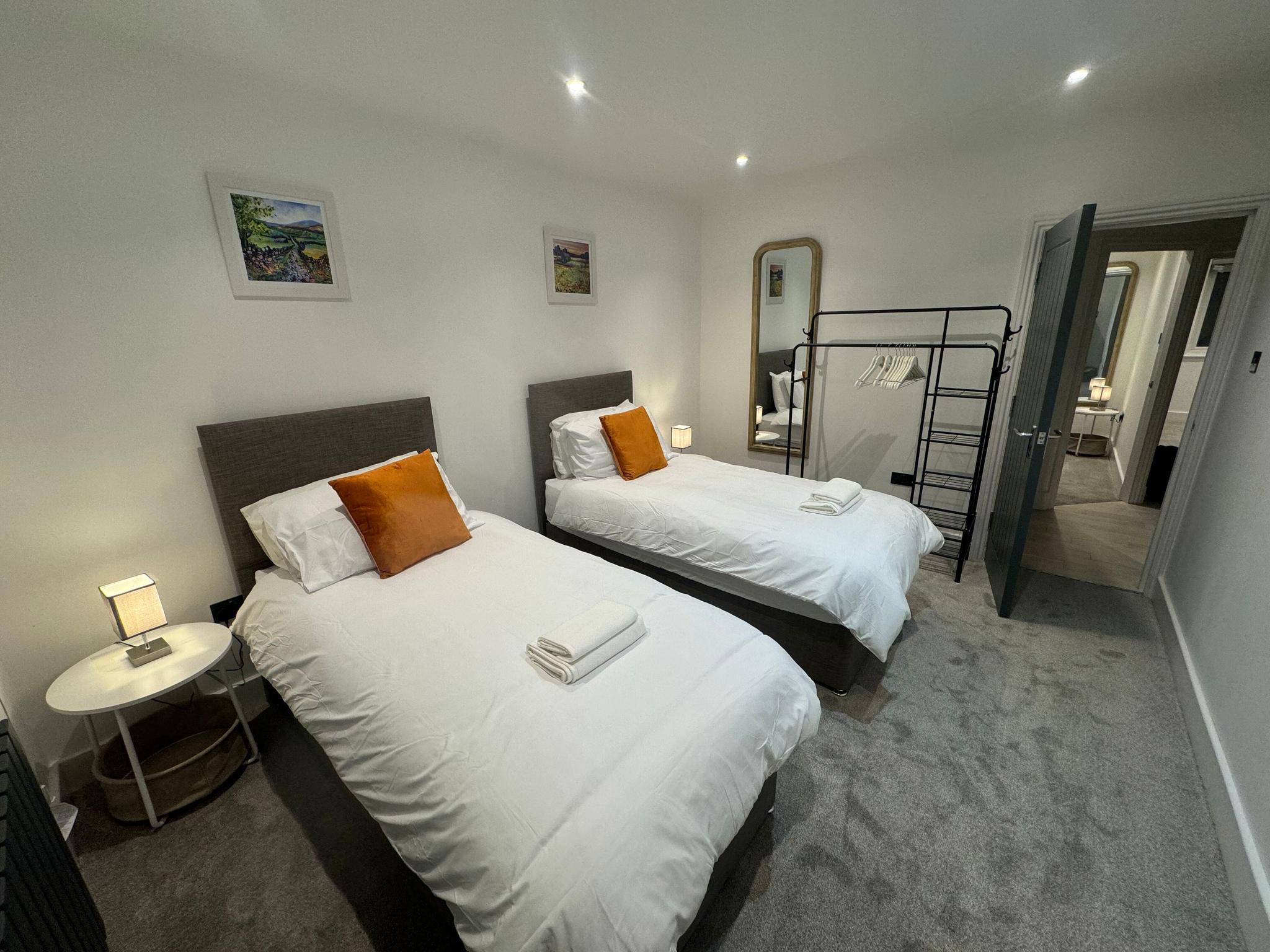 Modern 3bed, Garden, Surbiton St.5